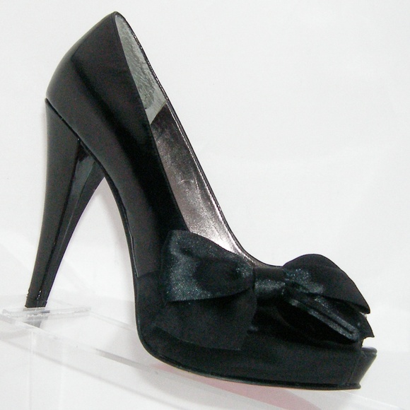 Ribbon Hilton shoes new photo Ribbon Hilton shoes exclusive photo